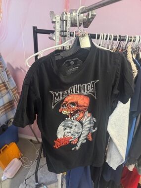 168. metallica m t shirt